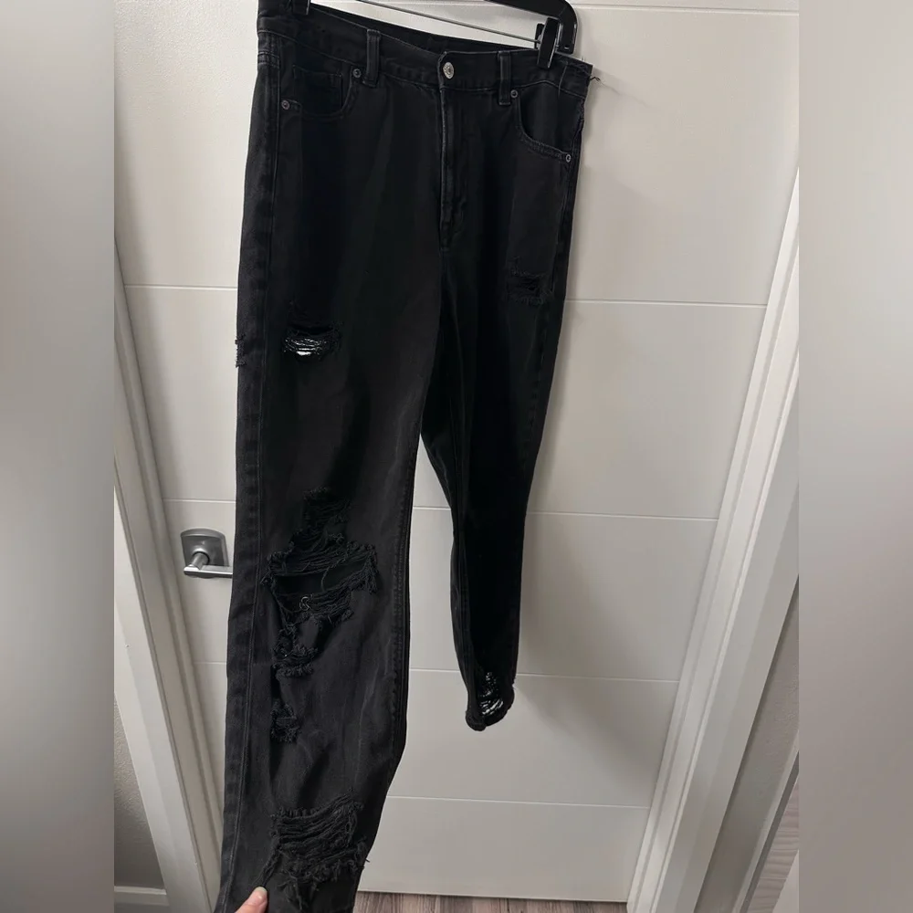American Eagle Black Ripped Mom Jeans